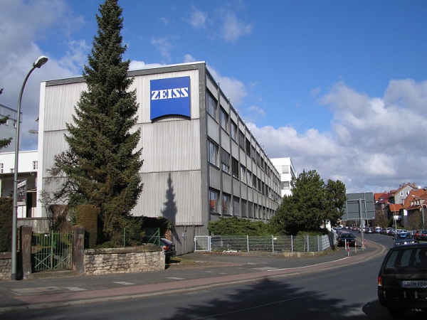 Фирма ZEISS празднует 200 летие основателя компании Карла Цейса